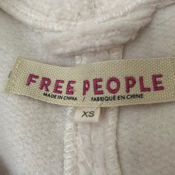 Free People Willow Embellished Bomber Jacket in Ivory Brand New Size XS oversize - Picture 8 of 13